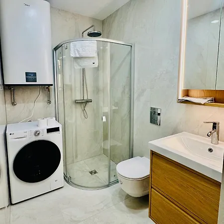 Superb Old Town Apartment *
